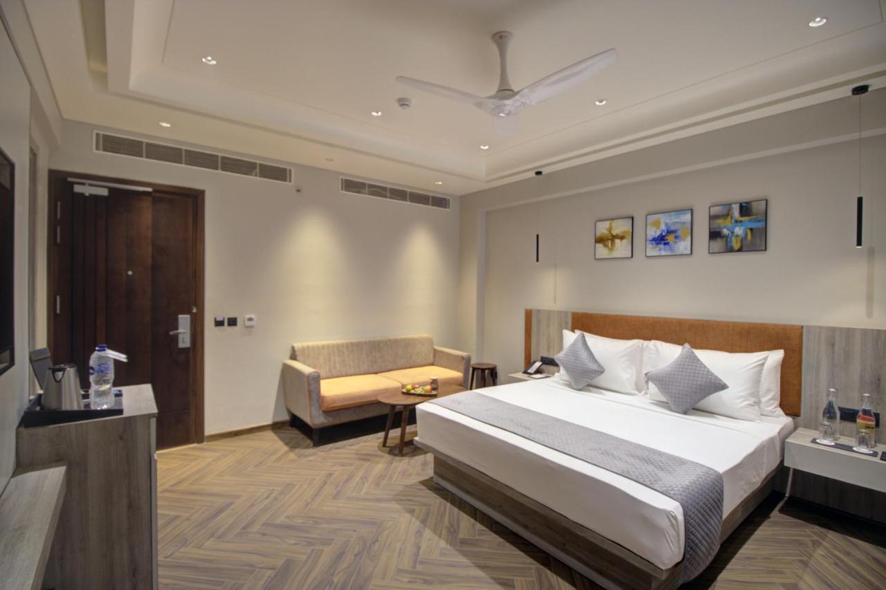 Cygnett Collection K K Hotel Faizābād 外观 照片