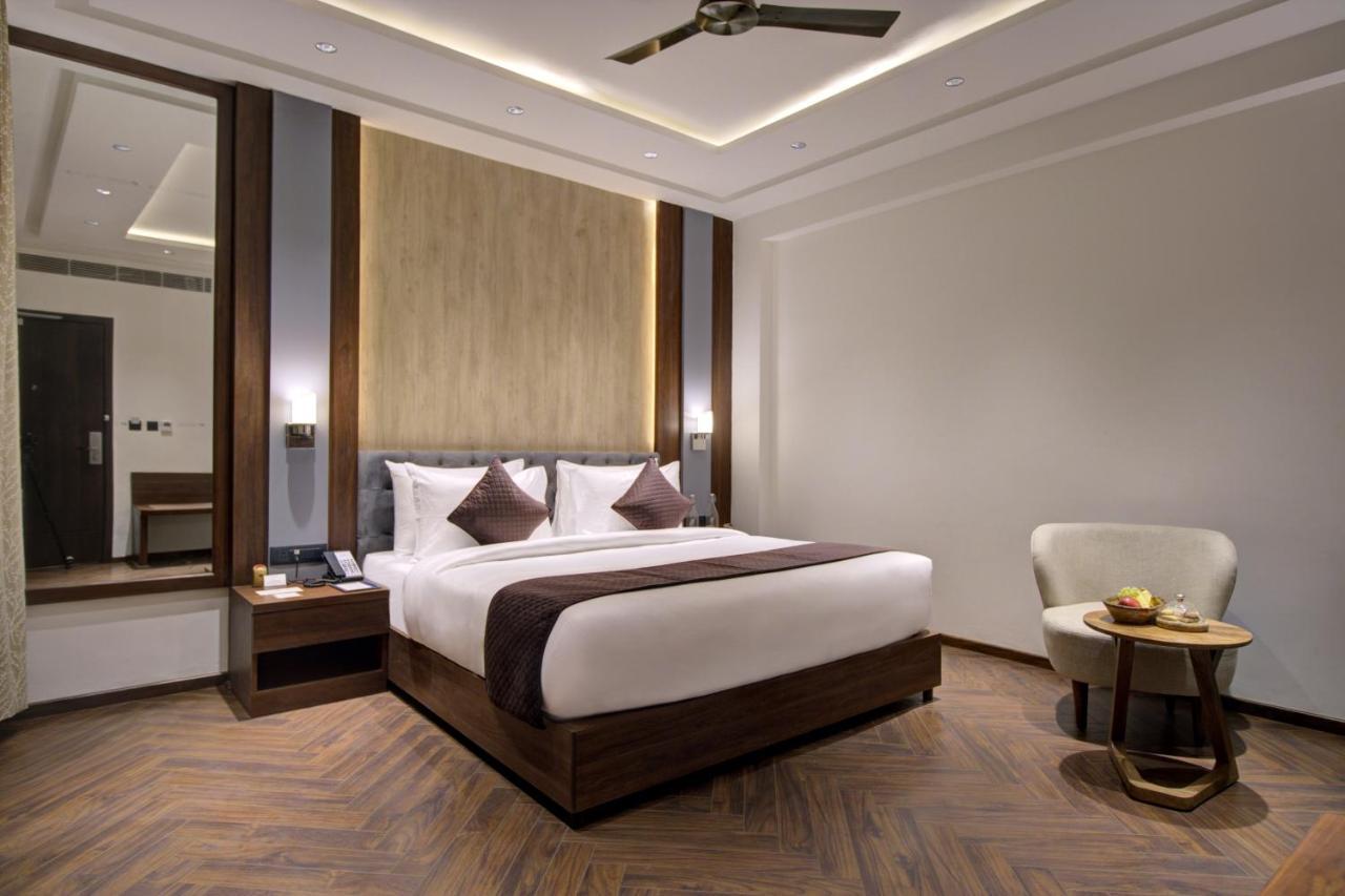 Cygnett Collection K K Hotel Faizābād 外观 照片