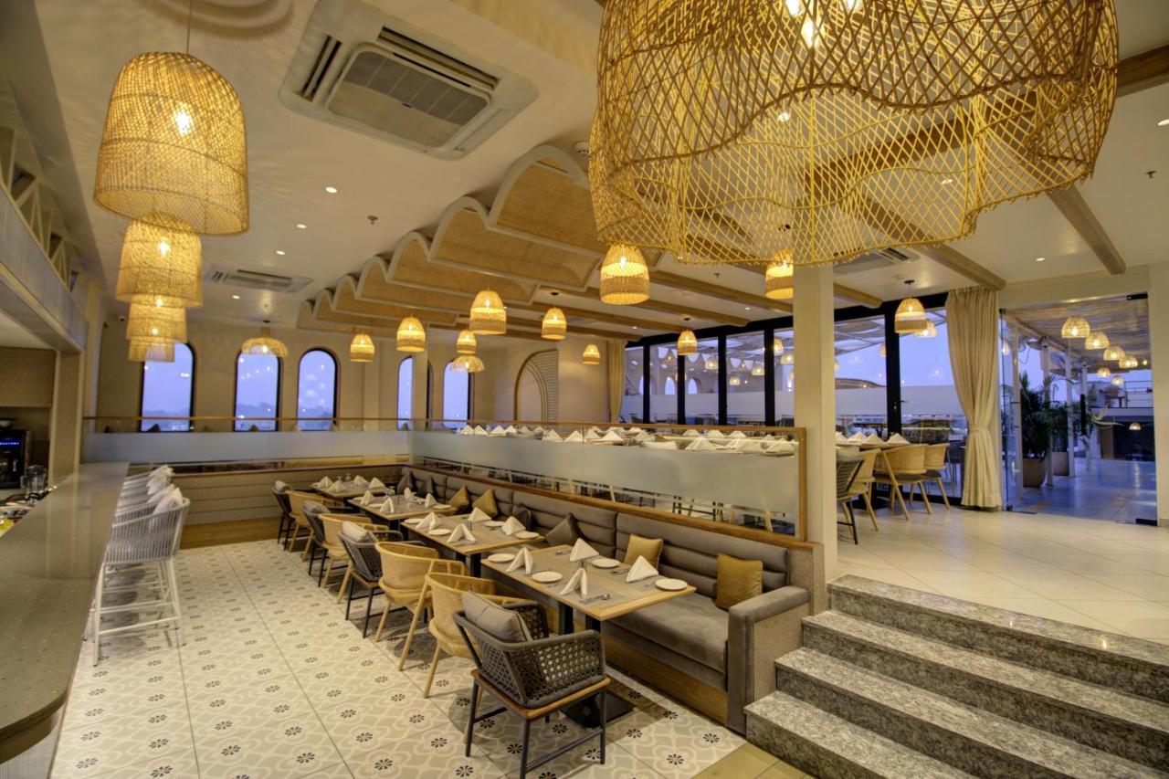 Cygnett Collection K K Hotel Faizābād 外观 照片