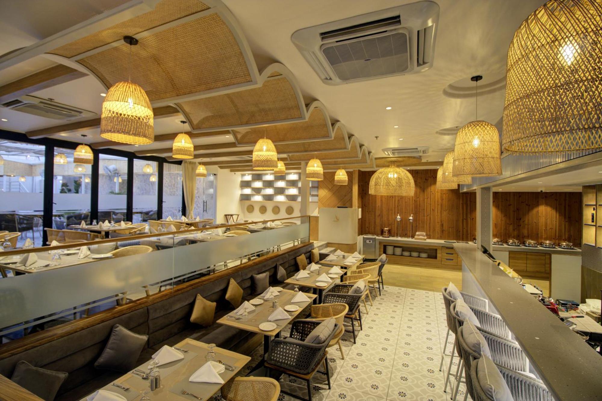 Cygnett Collection K K Hotel Faizābād 外观 照片